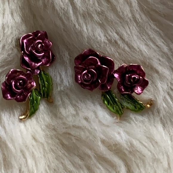 Purple pink Rose earrings pierced - Picture 2 of 6